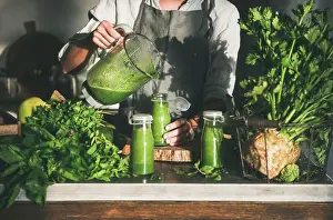 Apron Prints: Making green detox take-away smoothie