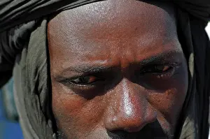 Grave Prints: MALI, Mopti. Portrait of a touareg man dressed in black (RF) (MR)