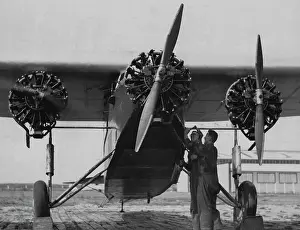 Picture Prints: Mechanics starting motors of Southern Cross which ***** Syd - Melb