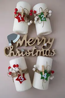 Dekoration Prints: Merry Christmas wooden message New year and Christmas preparation