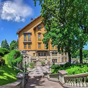 Capital Prints: The Mezhyhirya Residence in Kiev, Ukraine