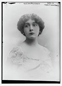 Miss Dorothy Bigelow, Lallie Charles Photo