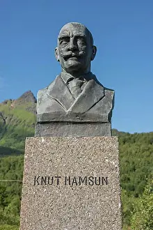 Monument Prints: Monument for Knut Hamsun, bronze bust on a stone plinth
