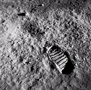 1960s Prints: Moon: July 20, 1969 A closeup view of an astronaut's footprint in the lunar soil during the Apollo 11 lunar landing