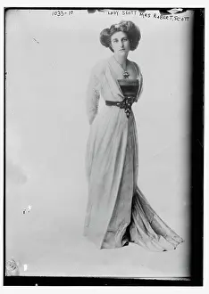 Mrs. Robt. T. Scott (Lady Scott)