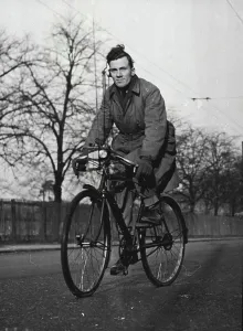 Bicycle Prints: Music While You (Ride To) Work - Television research engineer David St