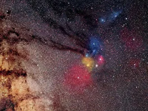 The nebulae of Rho Ophiuchus, including the blue IC 4592 at the top of the field