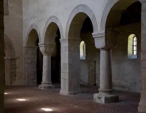 Mediaeval Prints: Northern nave arcade, St. Sankt, Saint