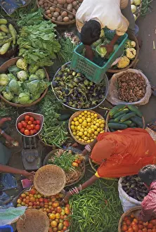 Vegetables Prints: Overhead view of the fruit and vegetable market, Pushkar, Rajasthan State, India, Asia