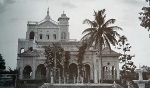 Leader Prints: Palace of the Aga Khan, in Pune