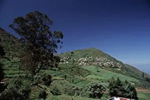 India Prints: Panoramic view of a rolling landscape