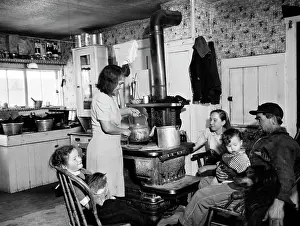 Beverage Prints: Parents and their children in the kitchen