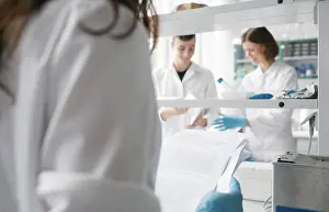 Technician Prints: People co-working in lab