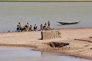 Large Group Prints: People doing laundry in the Niger River at Sebi, Mali
