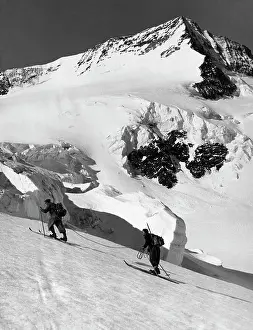 Snowcapped Prints: Two people skiing, Wetterhorn, Switzerland