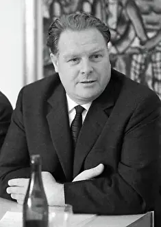 Parties Prints: Personalities from politics, economy and culture from the years 1965-71