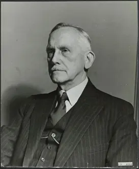 Overseas Prints: Photo collection Government information service