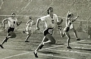 Photograph of the Ladies 100 meter race at the 1932 Olympic games