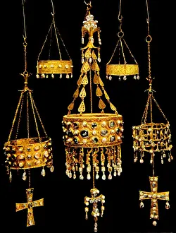 Composed Prints: Photograph of the Visigothic of treasure of Guarrazar (Toledo)