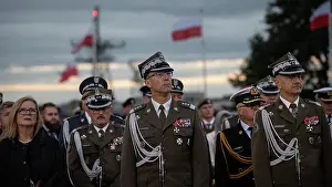 Nato Prints: Polish senior leaders standby before U