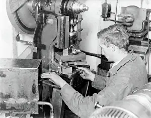 Manufacture Prints: Poll photo collection. Manufacture of varadine flushing set