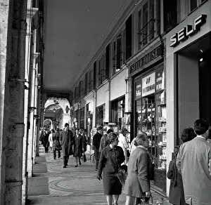 Audience Prints: Poll photo collection. Pariser Bilder the street life of Paris