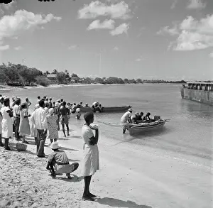 Suriname Prints: Poll photo collection. Travel to Suriname and the Netherlands Antilles