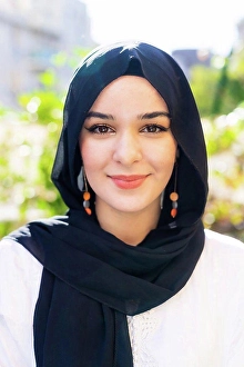 Bame Prints: Portrait of a young woman wearing hijab
