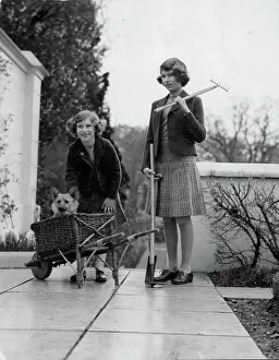Queen Royal Person Prints: Princess Margaret & Princess Elizabeth - Prior To 1940