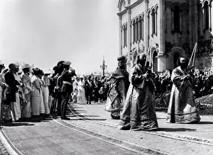 Blackwhite Prints: Procession of the Tsar's Family before the Cathedral of Christ the Saviour