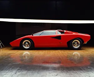 Flooring Prints: Side profile of a vintage car, Lamborghini Countach LP 400