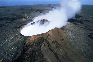 Smoking Prints: The Pulu O´s cinder cone, the active vent on the southern flank of the Kilauea volcano