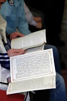 Reading Prints: Purim celebration in a synagogue : reading the book of Esther. Montrouge. France