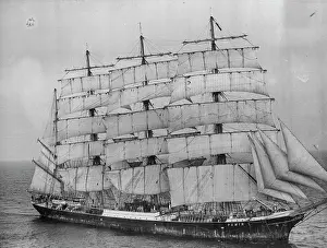 Nautical Prints: Queen of Sail In all the majesty of full sail
