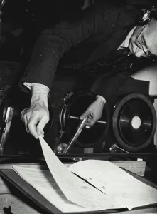 Sound Prints: Behind Radio drama. July 19, 1935