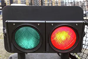 Nahaufnahme Prints: Red Light Red Light at Bridge Traffic Lights Signaling That Bridge is Closed Copyright: xZoonar