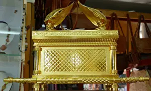 Hebrew Prints: Replica of the Ark of the Covenant