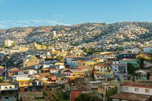 Chile Prints: Residential buildings in Valparaiso, Chile