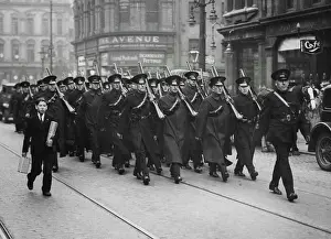 Riots Prints: The Riots in Belfast -- ***** armed with rifles and revolvers patrolling a troubled ***** area