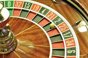 Spiel Prints: roulette wheel image with a casino roulette wheel with the ball on number 2 Copyright: xZoonar