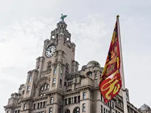 Merseyside Prints: Royal arms of England in front of the Royal Liver Building on the Liverpool waterfront two days after Queen Elizabeth