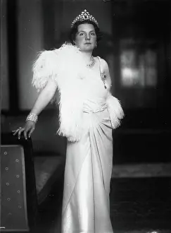 Juliana Prints: RVD / Royal House photo collection. Princess Juliana, 1937. 1937