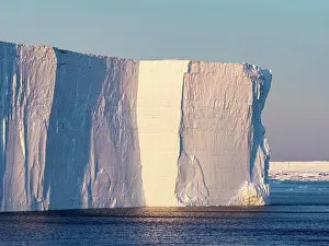Antarctic Prints: Sea ice, tabular icebergs, and brash ice in Erebus and Terror Gulf