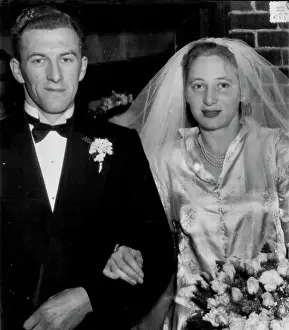 1950 Prints: Shirley Strickland and husband Laurence Delahunty leave St