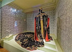 Vegetables Prints: Showcase with original costume of the singer Maria Jeritza for the first performance of the opera Turandot in Budapest