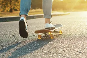 Skate Prints: Skateboarding bei Sonnenaufgang