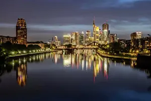 Wahrzeichen Prints: Skyline of Frankfurt am Main in the Evening