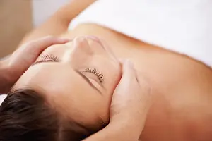 Healing Prints: Space, woman and face massage for skincare