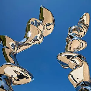 Hessia Prints: Stainless steel sculpture entitled Points of View by Tony Cragg