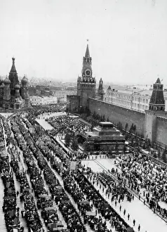 Parade Prints: Stalin To Be Buried Beside Lenin In Red Square Shrine Lenin's tomb